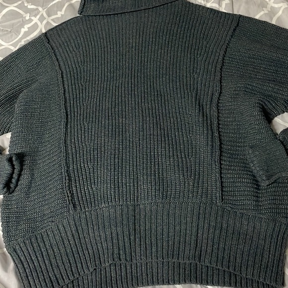 Zenana size large charcoal colored turtleneck tunic sweater with ballon sleeves - Picture 3 of 7